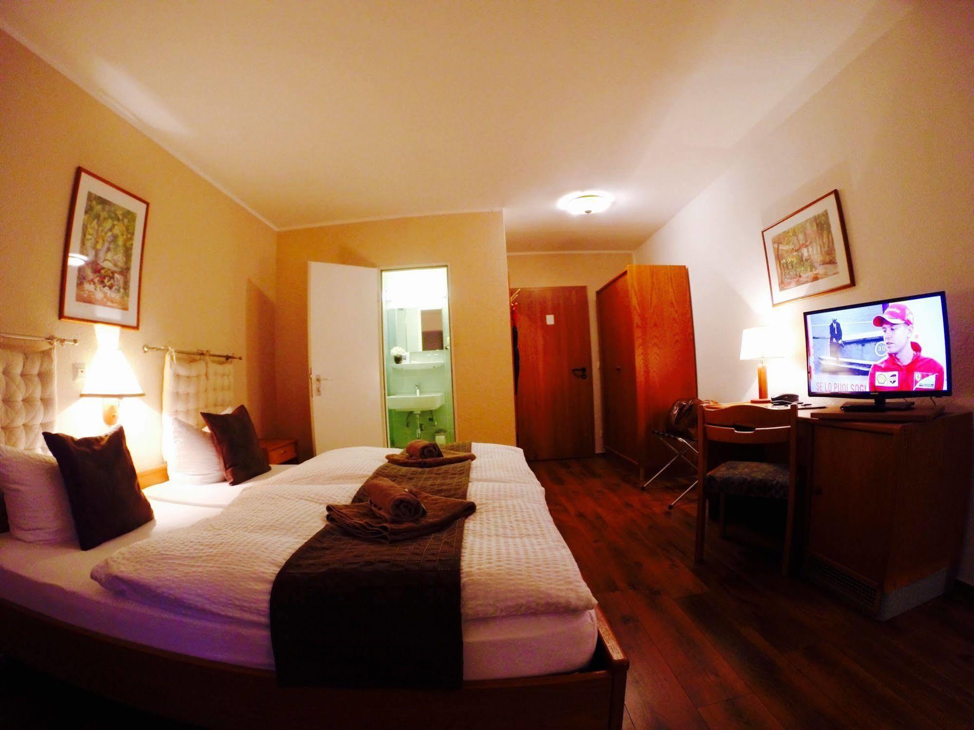 Hotel An Den Bleichen Щралзунд Екстериор снимка
