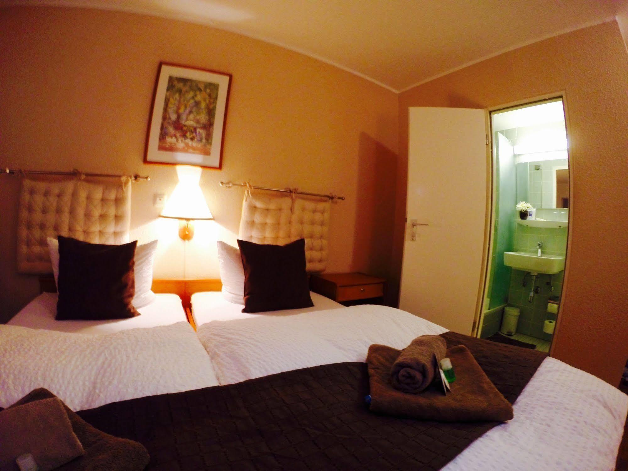 Hotel An Den Bleichen Щралзунд Екстериор снимка