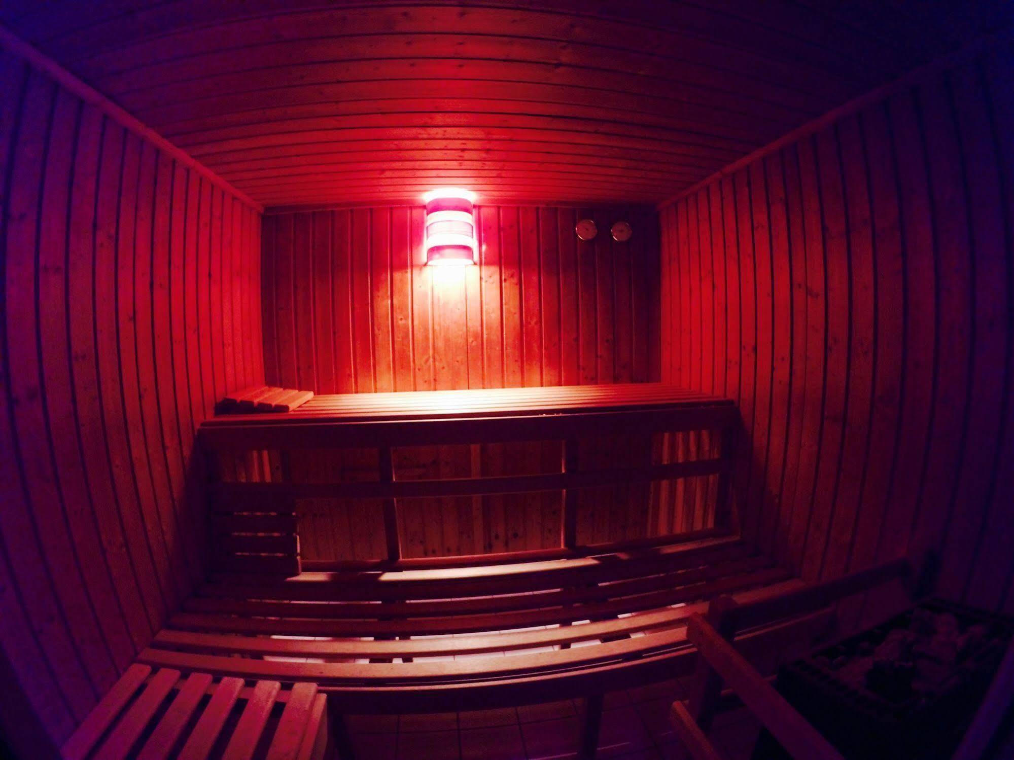 Hotel An Den Bleichen Щралзунд Екстериор снимка