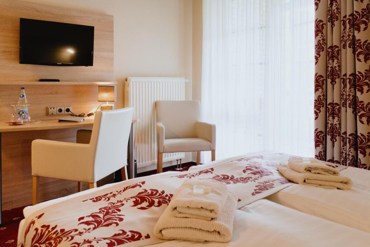 Hotel An Den Bleichen Щралзунд Екстериор снимка