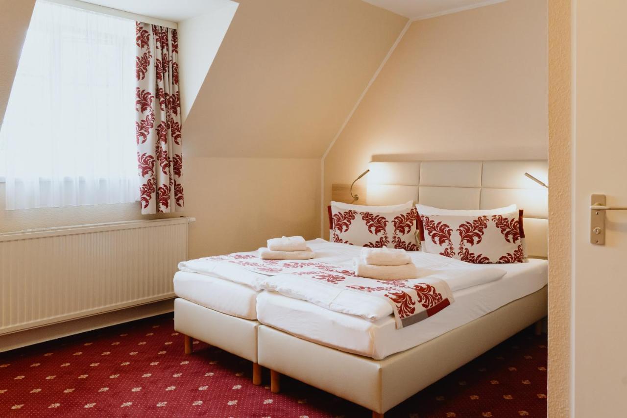 Hotel An Den Bleichen Щралзунд Екстериор снимка